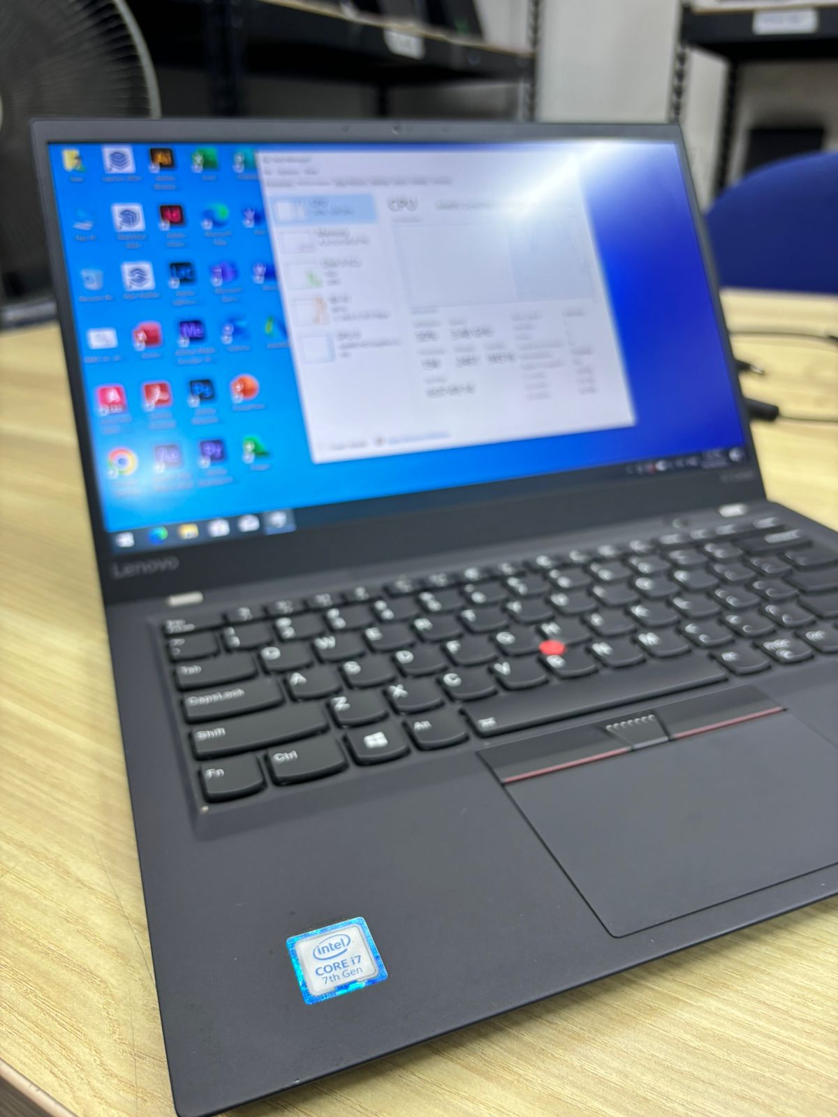 LENOVO THINKPAD X1 CARBON i7-7TH GEN 14'FHD SCREEN UPTO 1TB SSD WITH WINDOW 11