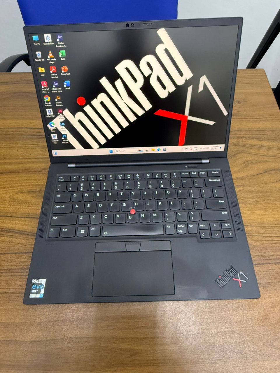 LENOVO THINKPAD X1 CARBON GEN 9 CORE i5-11GEN 14 inch 2K SREEN UPTO 1TB SSD WINDOW 11PRO