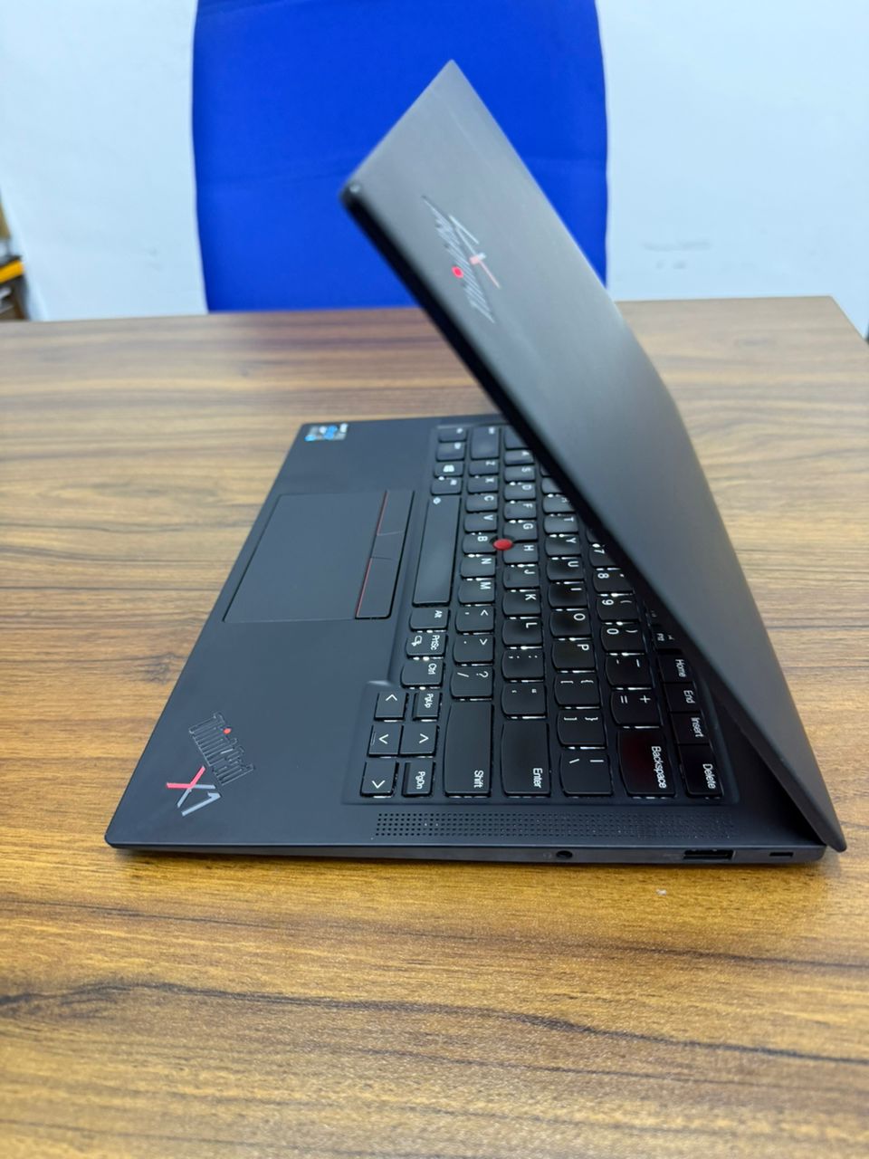 LENOVO THINKPAD X1 CARBON GEN 9 CORE i5-11GEN 14 inch 2K SREEN UPTO 1TB SSD WINDOW 11PRO