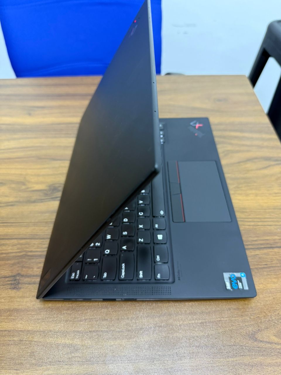 LENOVO THINKPAD X1 CARBON GEN 9 CORE i5-11GEN 14 inch 2K SREEN UPTO 1TB SSD WINDOW 11PRO